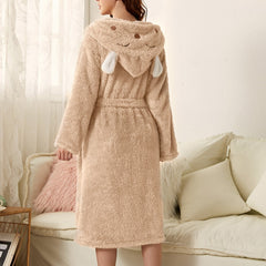 Virginia® | Weicher und bequemer Bademantel für Damen in Beige - Kaninchen