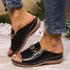 Nivelle™-Sandale im Mule-Design mit Eleganten Metallakzenten in Schwarz