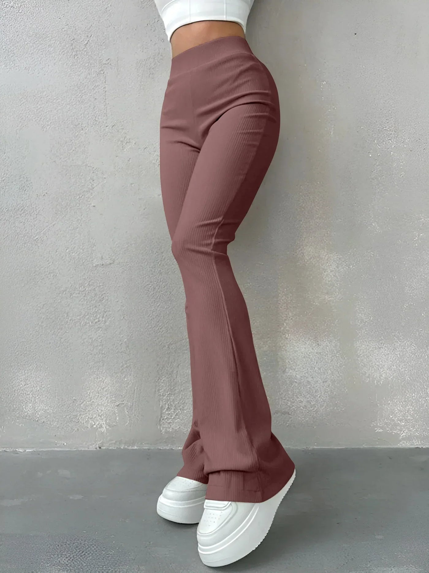 Virginia® | Gerippte Schlaghose mit hoher Taille