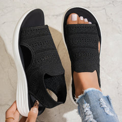 Nuvia™ Plateau-Sandalen Mit Ajour-Obermaterial Und Seitlicher Öffnung in Schwarz
