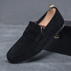 Leichte Herren Loafers aus Wildleder in Schwarz