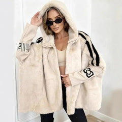 WinterFlausch™ - Jacke aus Ultraweichem Plüsch mit Kapuze und Oversize-Design / Die Perfekte Balance Zwischen Komfort und Stil in Diesem Winter! in Apricot