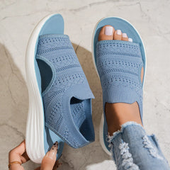 Nuvia™ Plateau-Sandalen Mit Ajour-Obermaterial Und Seitlicher Öffnung in Himmelblau
