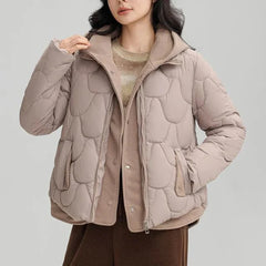FrostHaven™ Steppjacke Mit Kuscheliger Kapuze in Khaki