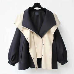 Silke - Lockerer Trenchcoat mit Kapuze in Schwarz