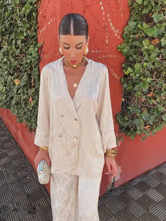 Kelly  | Komplettes Chic-Blazer in Beige (Fast ausverkauft)