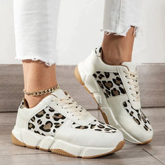 RalphMattew | Madamita Der elegante und bequeme Damenschuh in Weißer Leopard