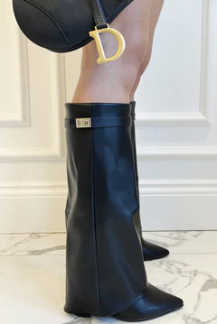 Elisara - Hochwertige kniehohe Stiefel aus Wildleder in Schwarz - Leder