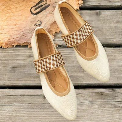 Flache Dirndl Schuhe für Damen | Spitze Zehenpartie
