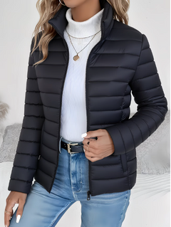 Maelia - federleichte Steppjacke in Schwarz