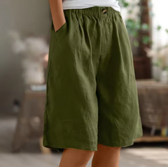 Sommer-Shorts Damen – Luftige Freizeithose mit weitem Schnitt & Stretchbund in Armeegrün