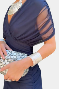 Florayne™ - Elegantes Fließendes Midikleid mit V-Ausschnitt in Marineblau