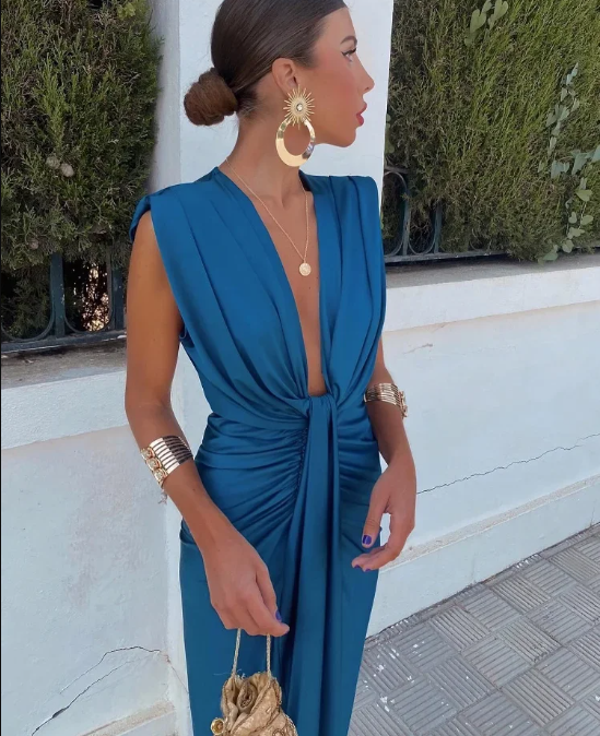 Antonia®️ | Festkleid mit tiefem Ausschnitt