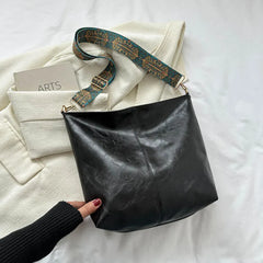 Heidi | Vintage Leder-Schultertasche in Schwarz