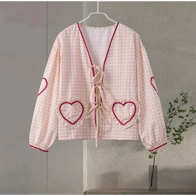 Amelie®️™ – elegante herzförmige Bluse