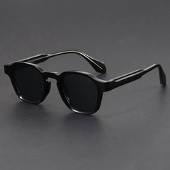 Tara | Vintage-Sonnenbrille mit kräftigem Rahmen in Schwarz