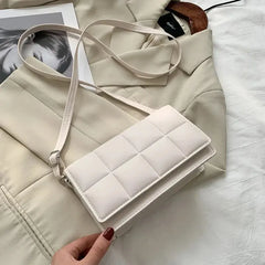 Delilah - Leder-Umhängetasche - Luxuriöser quadratischer Stil in Weiß