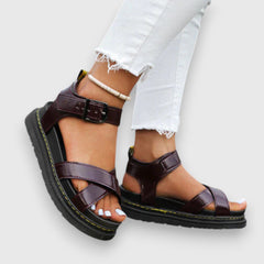Nina – Sporty Sandalen in Braun