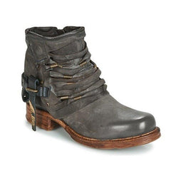 Bettina | Robuste Alltags Stiefeletten in Schwarz