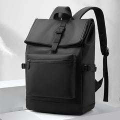 Stilvoller Herren-Outdoor-Rucksack aus leichtem Nylon in schwarz