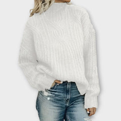 Svea | Kuscheliger Wandelbarer Strickpullover in Weiß