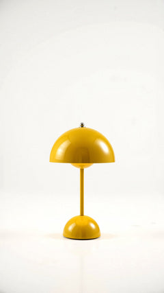 Veluce - Elegante Tischlampe in Gelb