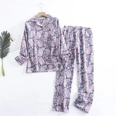 Roxana - Bequemes Damen Pyjama-Set mit lebendigen Mustern in Blauer Hippie
