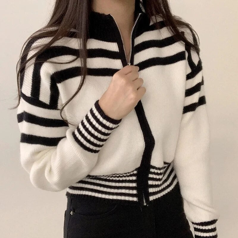 Zip Up mit Kontraststreifen