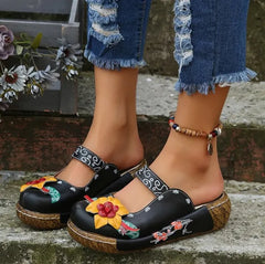 Tatiana® | Modische Sandalen mit 3D-Blumendesign in Schwarz