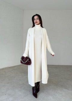 JASMIN - KLEID UND STRICKJACKE SET in Weiß
