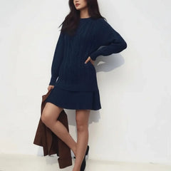 Wien Classic™ Kleid aus handgefertigtem Strick mit leichten Falten / Eleganz und Klasse in perfekter Harmonie! in Marine