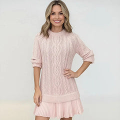 Wien Classic™ Kleid aus handgefertigtem Strick mit leichten Falten / Eleganz und Klasse in perfekter Harmonie! in Pink