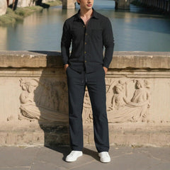 Monte Carlo™ Set mit leichter Textur und Hose mit verstellbarem elastischem Bund in Schwarz
