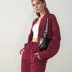 Élan™ Soft Sweatshirt Set mit minimalistischem Design / Moderne Eleganz und erstklassiger Komfort für alle Gelegenheiten! in Rot