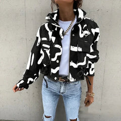 Valkyra™ Jacke Im Cropped-Schnitt Mit Modernem Utility-Design in Abstraktes Schwarz