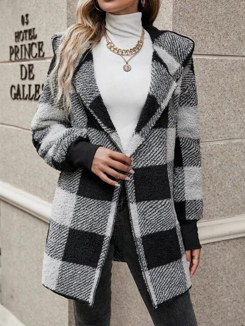 Ralph Mattew Lässige karierte Strickjacke