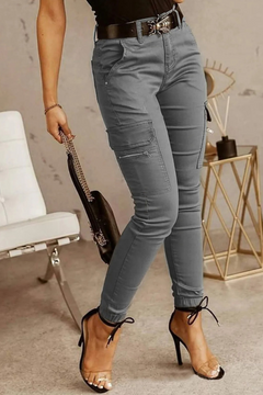 Moderne Cargo Damen Hose in Grau