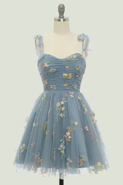 Opal - Hochwertiges Ballkleid aus besticktem Tüll in Blau - kurz