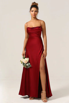 Alvaree – Elegantes Maxikleid aus Satin in Rot