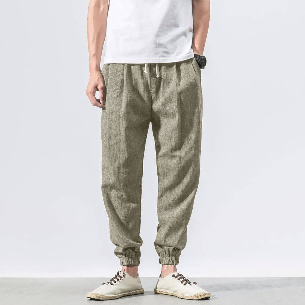 Leichte Hose mit Taschen für Männer