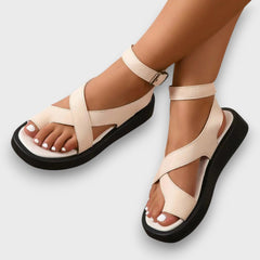Nora – Gladiator Sandalen in Beige