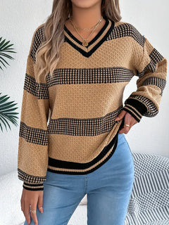 ELEGANTER GESTREIFTER V-AUSSCHNITT-PULLOVER | MODERNER STIL, HOHER KOMFORT in Khaki