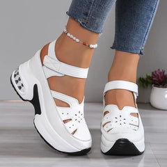 Taniae - gepolsterte orthopädische Keilsandalen in Weiß