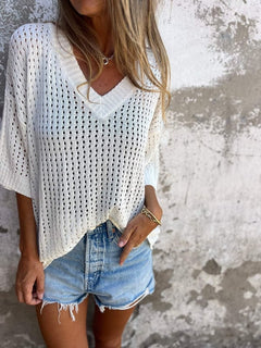 Yvette - Bluse mit V-Ausschnitt - Ausgehöhltes Design in Weiß