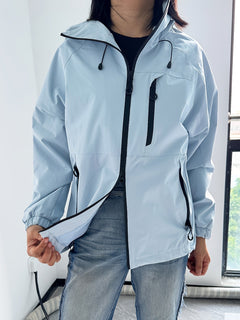 Winddichte Regenjacke mit Kapuze für Damen | Langarm in Hellblau