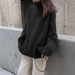 Lockerer Rollkragenpullover in Schwarz