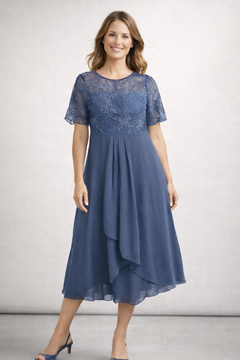 Beatrice | Zartes Spitzen Chiffon Midikleid in Blau