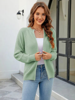 Bequeme Damenstrickjacke für den Alltag - Agatha in Grün