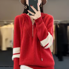 Warmer Pullover mit Kapuze - Olea in Rot