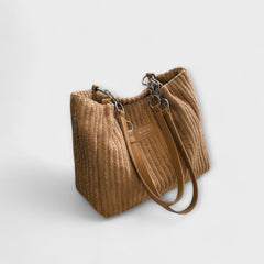 Malva – Weiche Schultertasche aus Velours in Braun
